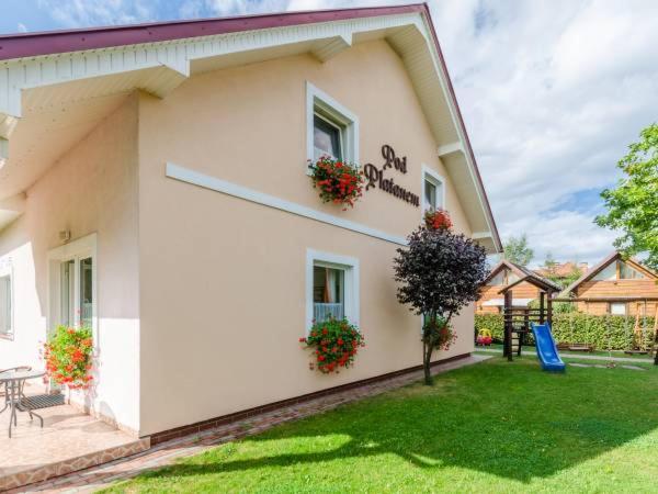 Pod Platanem Hotel Rowy  Buitenkant foto