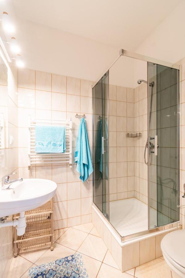 Pod Platanem Hotel Rowy  Buitenkant foto