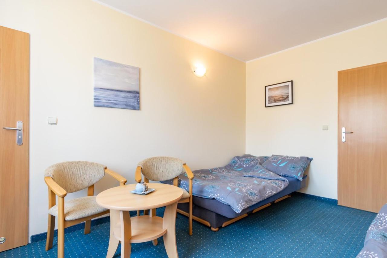 Pod Platanem Hotel Rowy  Buitenkant foto