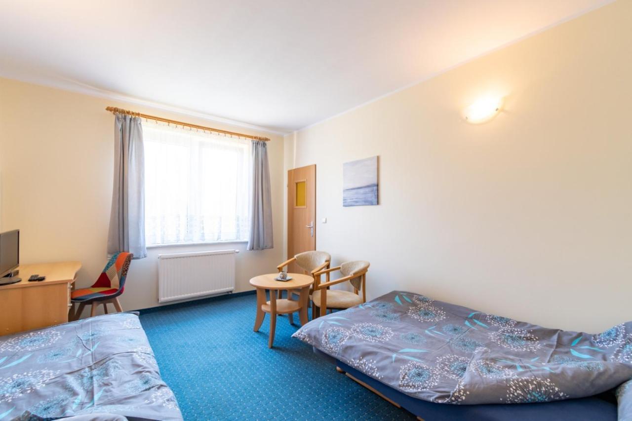 Pod Platanem Hotel Rowy  Buitenkant foto