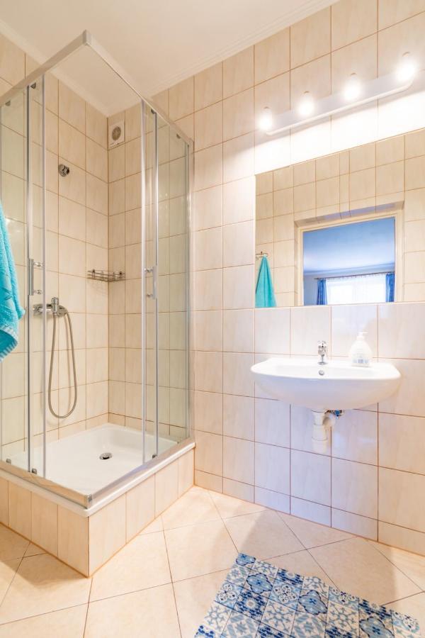 Pod Platanem Hotel Rowy  Buitenkant foto